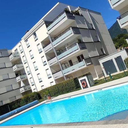 Superbe Appartement En Residence Avec Piscine. Albertville Luaran gambar